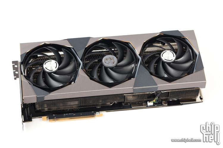 显卡运行中性能表现 RGB 灯效