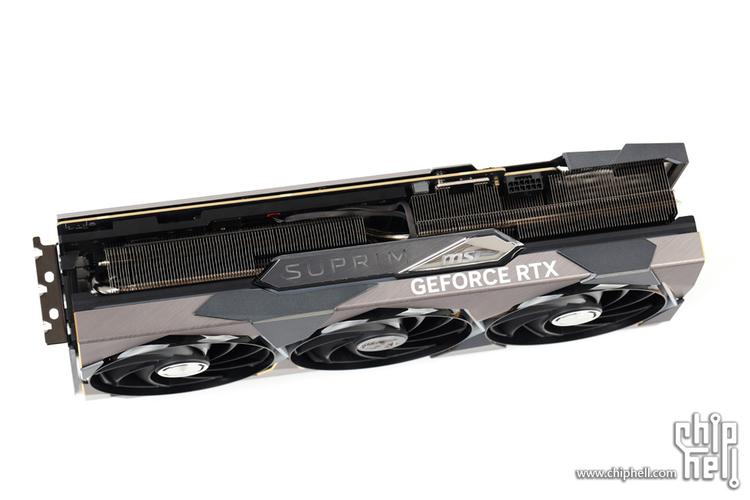 RGB 游戏主机散热与显卡运行