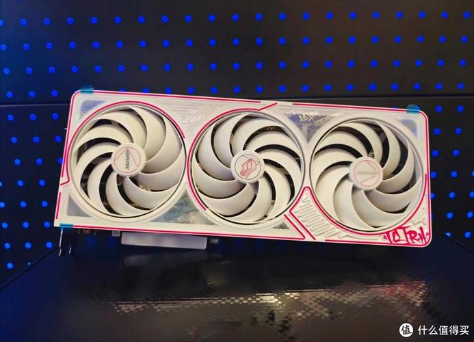 显卡三风扇散热系统细节