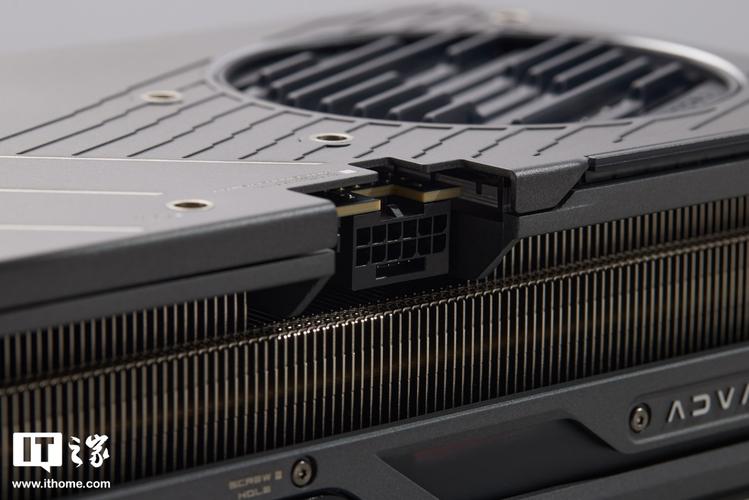 RTX 5070 Ti核心芯片与规格展示