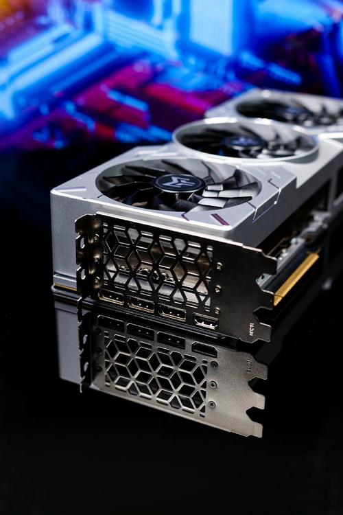 机箱内RTX显卡性能运行