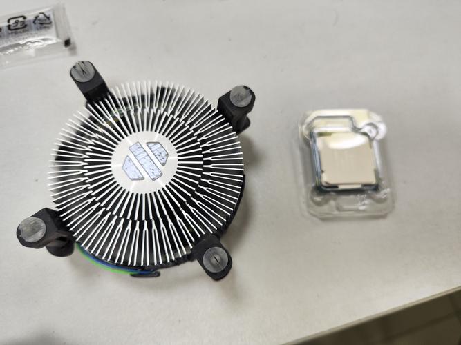 Motherboard and graphics card assembly for buying advice