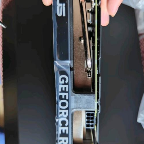 Dual fan GPU hardware design