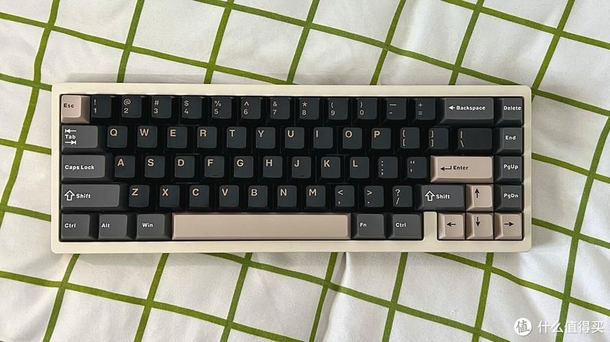 不同键盘轴体与布局对比