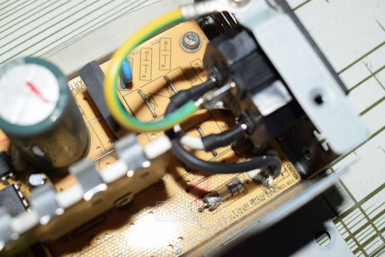 电源风扇散热运行状态