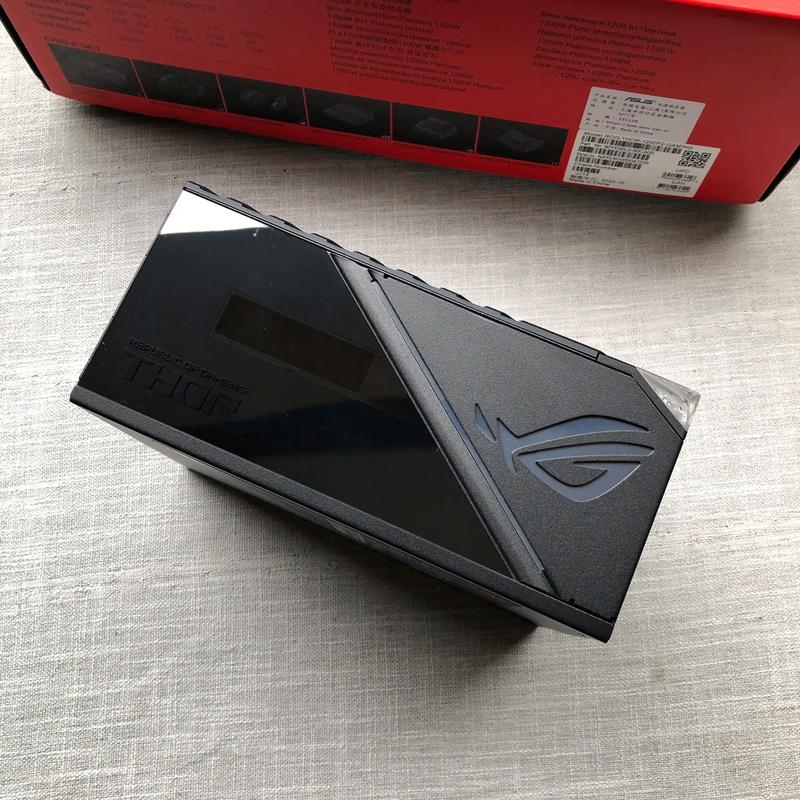 电源模组线材与接口细节展示