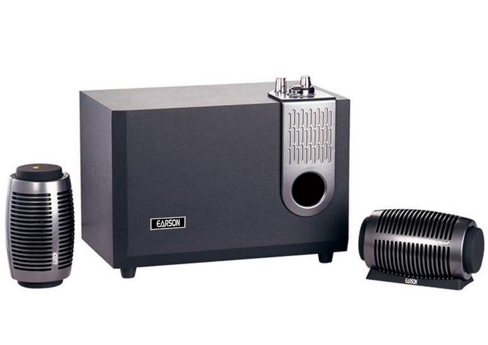 电脑音箱桌面摆放