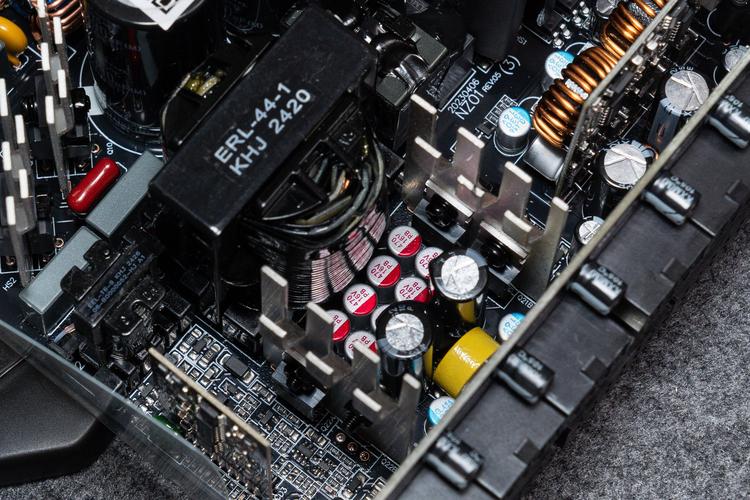 电脑组装电源安装建议