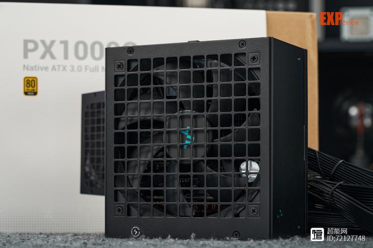 PC 电源供应器与电缆连接