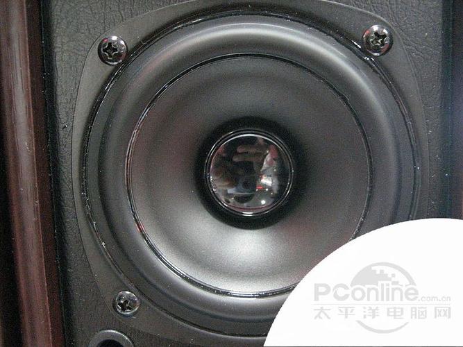 桌面木质音箱摆放场景