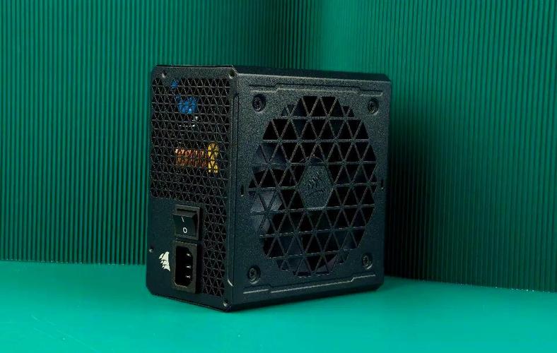 海盗船 RM1000e 1000W 金牌全模组电源深度评测：高效稳定之选