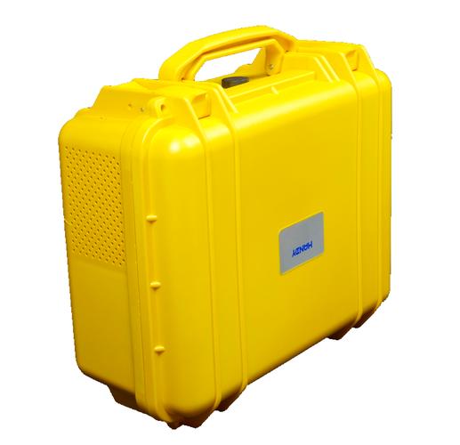 桌面音箱简约设计摆放