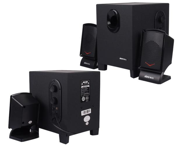 电脑音箱桌面摆放效果