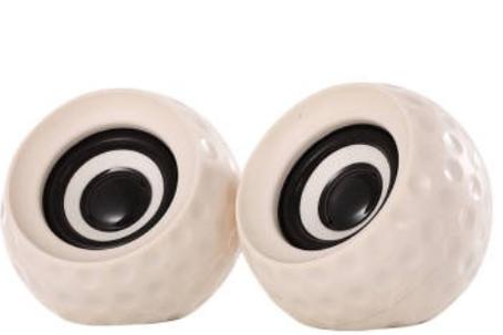 白色小音箱桌面摆放场景