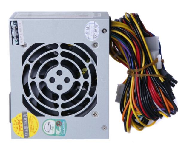 小型电源单元与线材特写