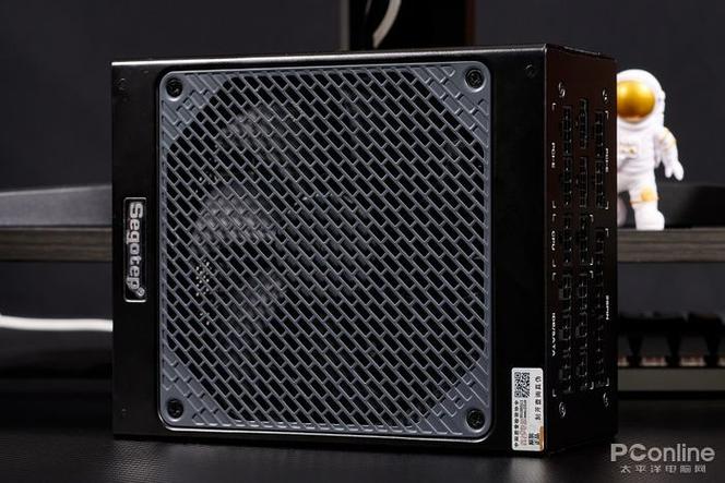 计算机电源单元硬件细节展示