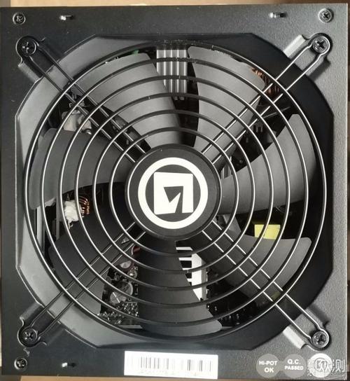 计算机电源功耗散热与线缆管理