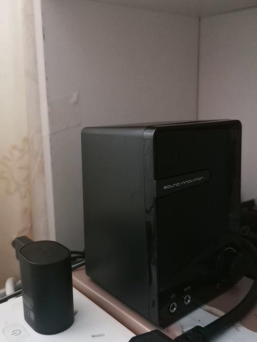 电脑音箱接口与控制面板