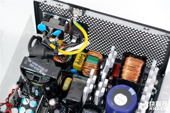 电脑电源功耗散热细节
