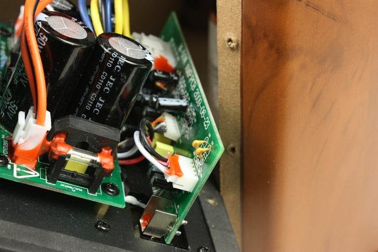 HiVi M50W 音箱购买与桌面摆放