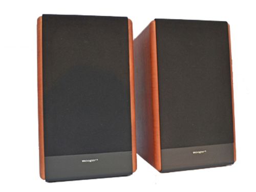 木质电脑音箱桌面摆放效果