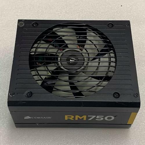 RM550 电源内部散热结构