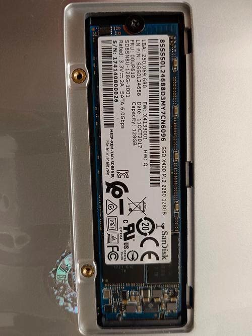 闪迪 Z400S M.2 2280（512GB） vs DERA D5427（1.92TB） 深度对比