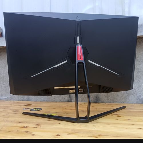 Gaming setup with multiple monitors