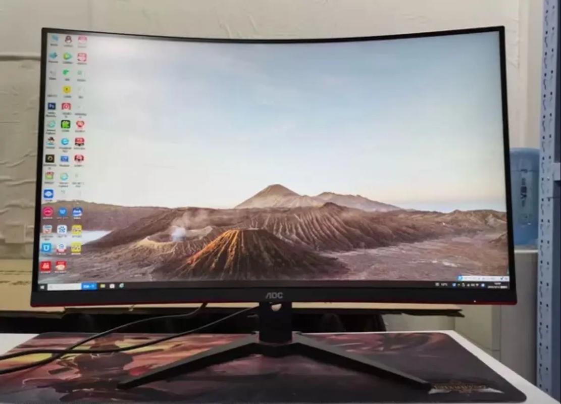 AOC AG322QCG 31.5英寸 165Hz 曲面VA屏评测:电竞沉浸利器 性价比之选