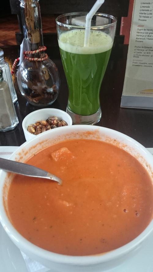 用户使用便携显示器