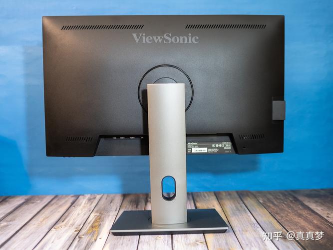 多接口4K显示器核心规格展示