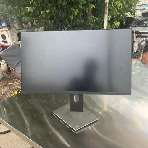 显示器支架调节与人体工学设计