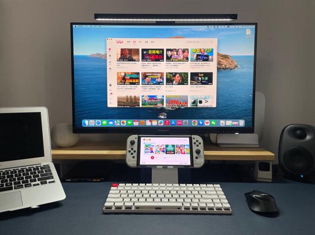 Office desk with 4K monitor purchase setup