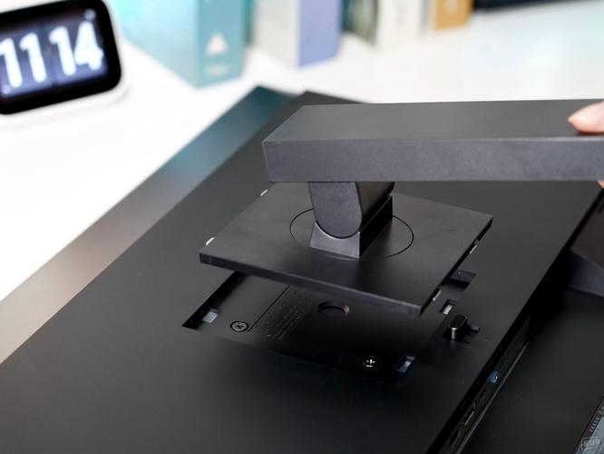 4K monitor benchmark and color performance