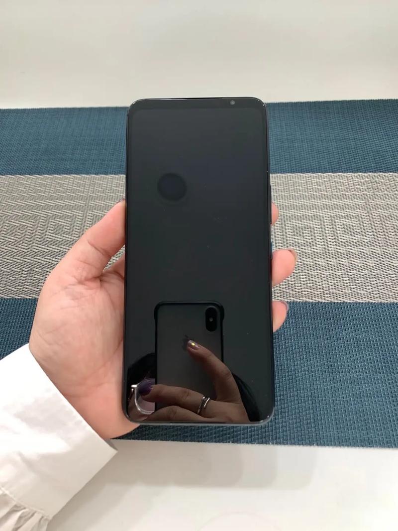 电竞显示器支架调节与机身细节