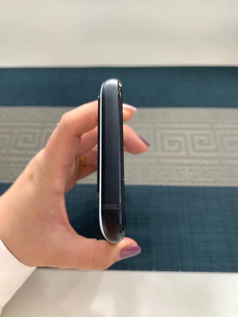 华硕ROG XG248QSG核心规格面板展示