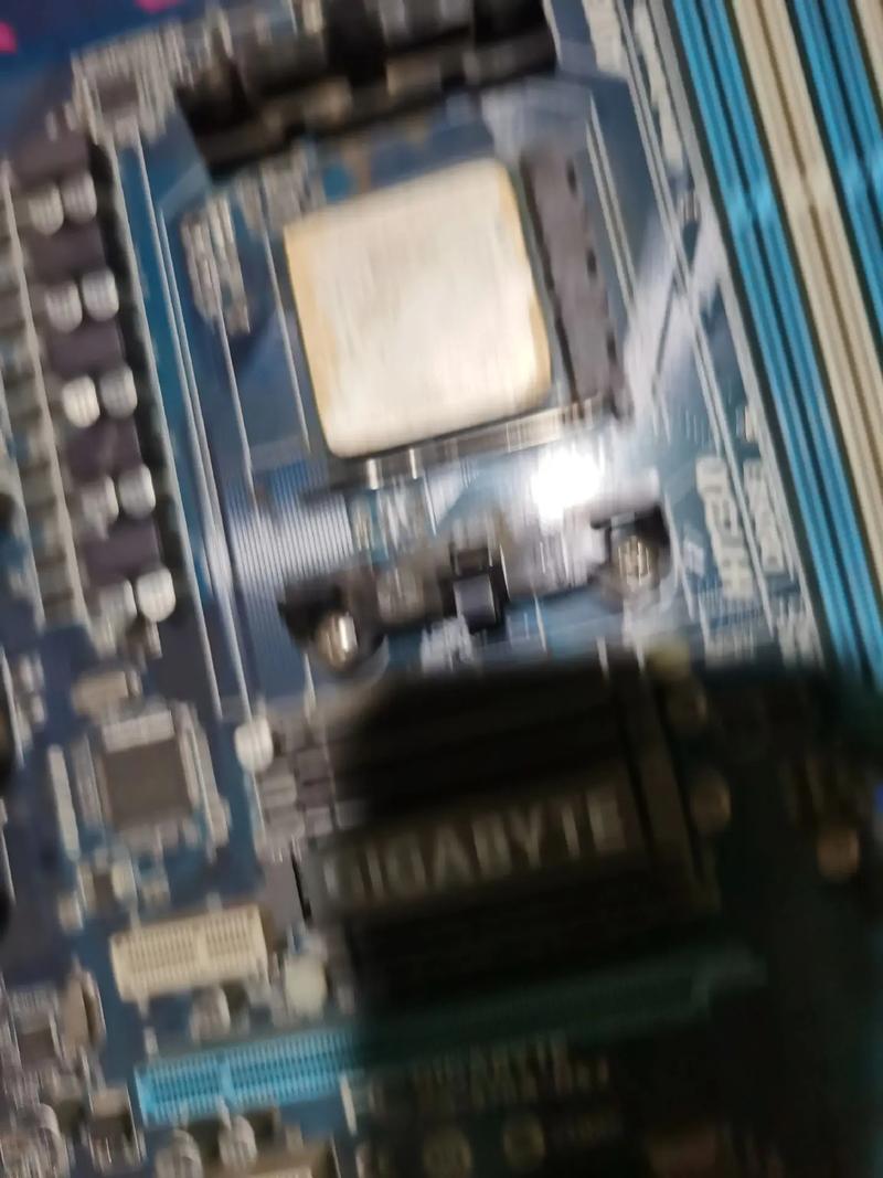 高帧率电竞显示器游戏画面