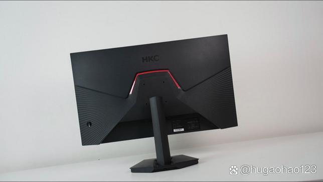 Person deciding on computer monitor purchase