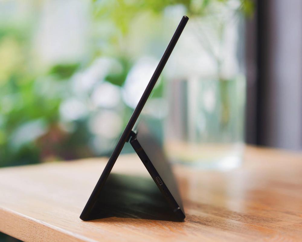 雕塑家MF156LR便携显示器评测：15.6英寸轻薄IPS屏 移动办公神器