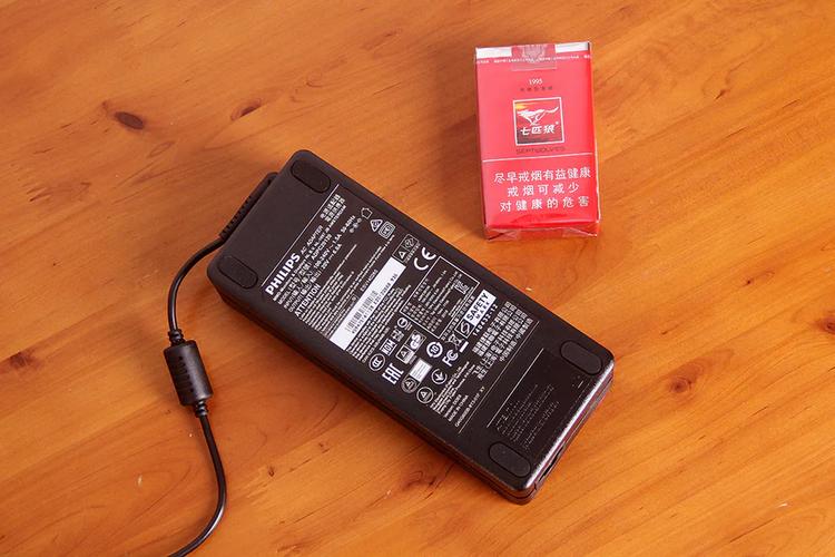 Computer monitor ports and specifications view