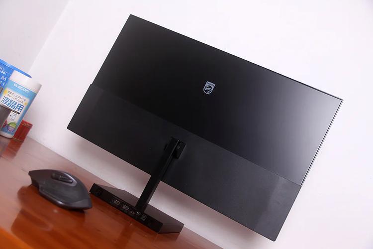 飞利浦276C8评测：27英寸2K IPS显示器 性价比影音娱乐之选