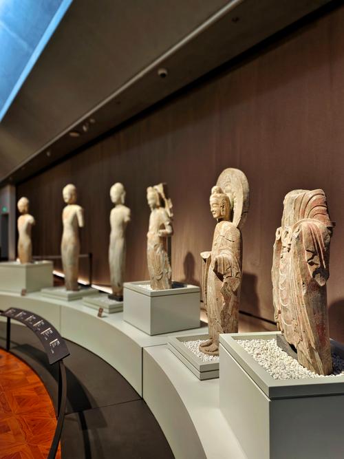 黑色游戏显示器规格细节展示