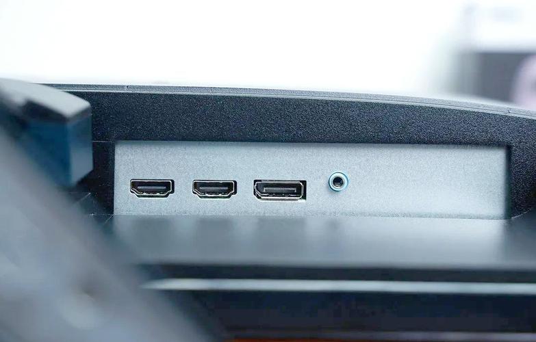 游戏显示器购买决策桌面场景