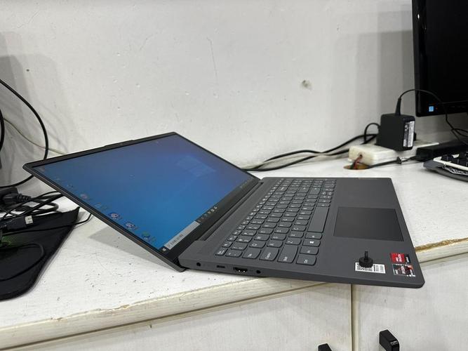 2K分辨率游戏显示器画面展示