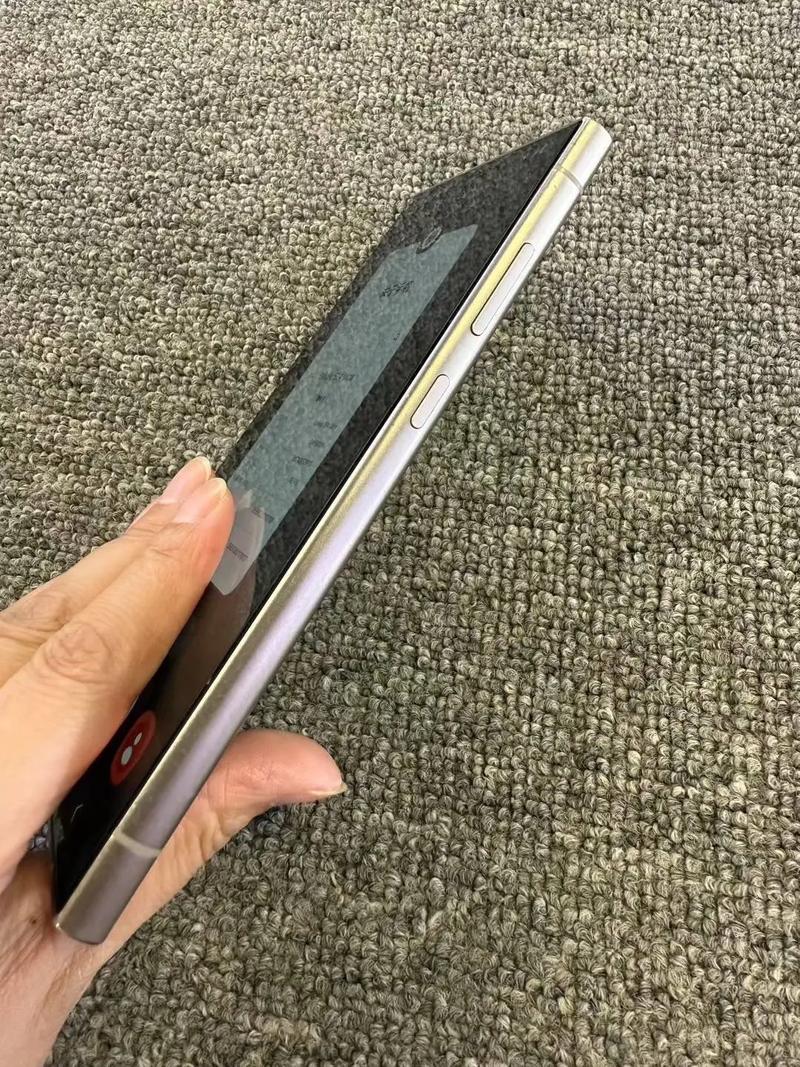 IPS显示器面板细节