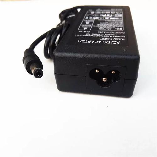 Player deciding on monitor purchase