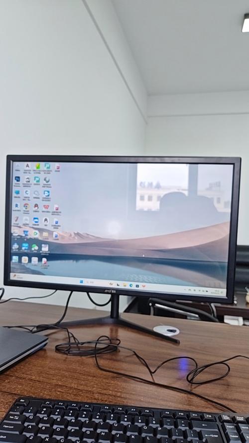 电脑显示器散热外观