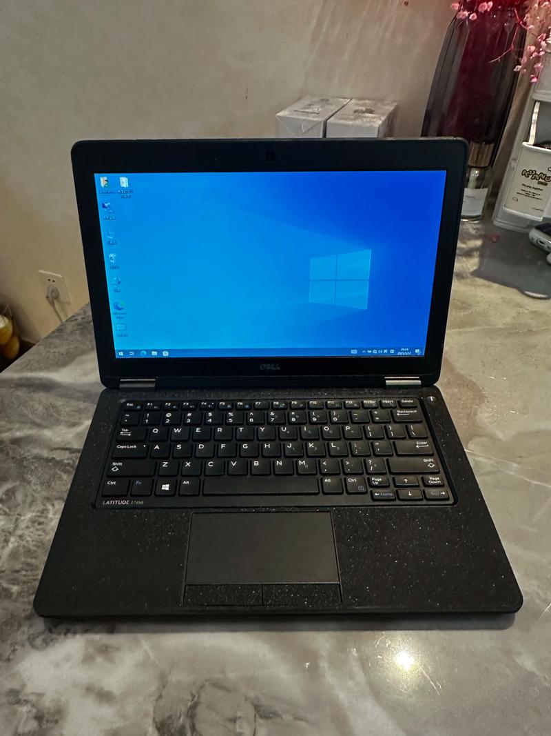 Monitor purchase and desk setup