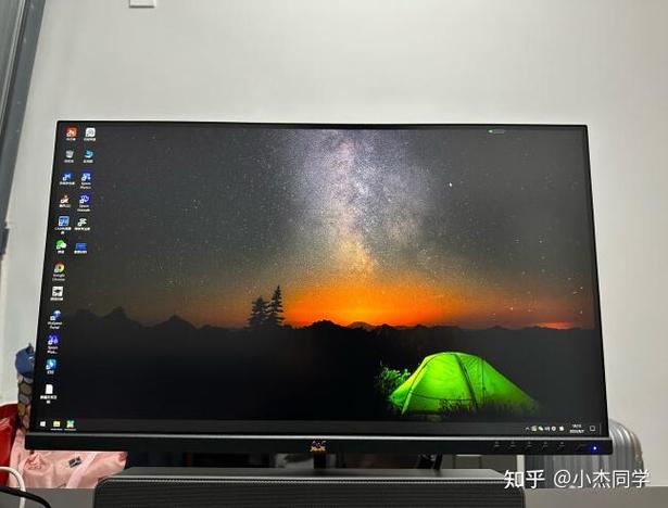 黑色平面显示器屏幕特写