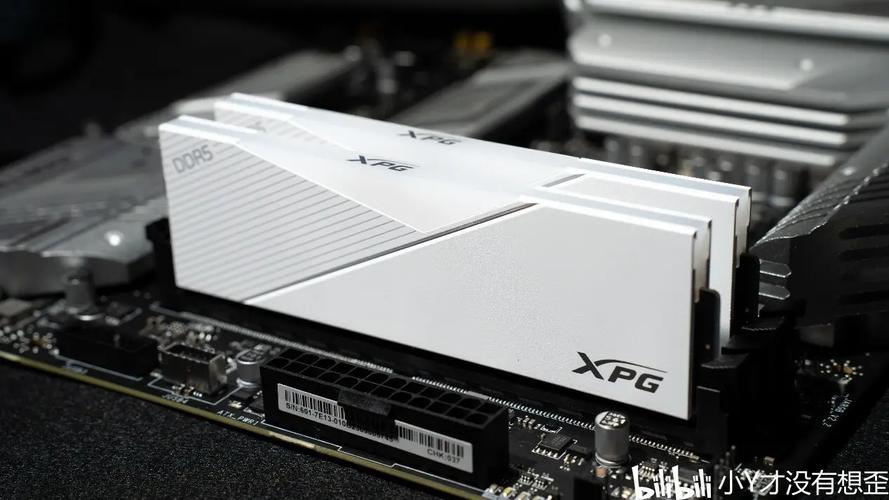 电脑内存散热细节